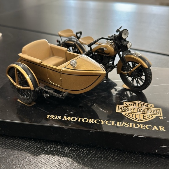 Harley-Davidson Numbered Limited Edition 1933 Motorcycle Sidecar Ultra Edition - Picture 6 of 14